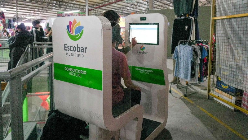 Atención médica desde el celular: Escobar suma tótems en lugares&nbsp;estratégicos