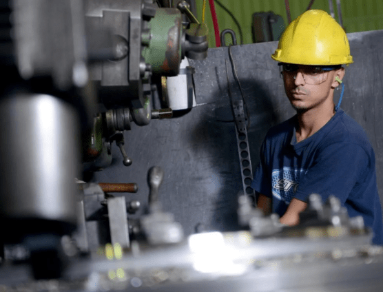 Caída del empleo y cierre de empresas en los primeros 21 meses de gestión&nbsp;Milei