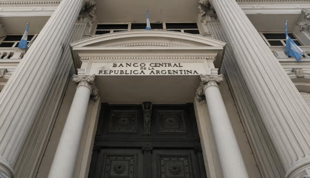 El Banco Central ajustará las bandas de flotación del dólar según la inflación&nbsp;mensual