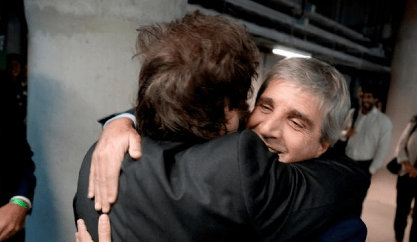 Milei celebró el dato de inflación mayorista y destacó a&nbsp;Caputo