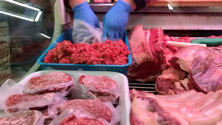 ¿Conviene comprar carne en el Mercado Central? Precios que compiten con los súper