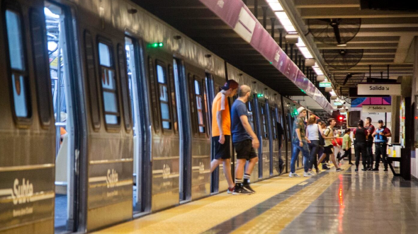 Subte más caro: moverse por la Ciudad cuesta casi $100&nbsp;más
