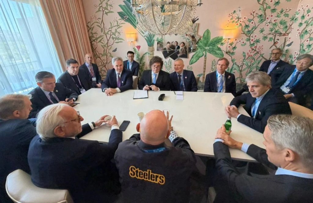 Encuentro con empresarios en Los Ángeles y una reunión cancelada marcan la agenda de Milei en&nbsp;EE.UU.